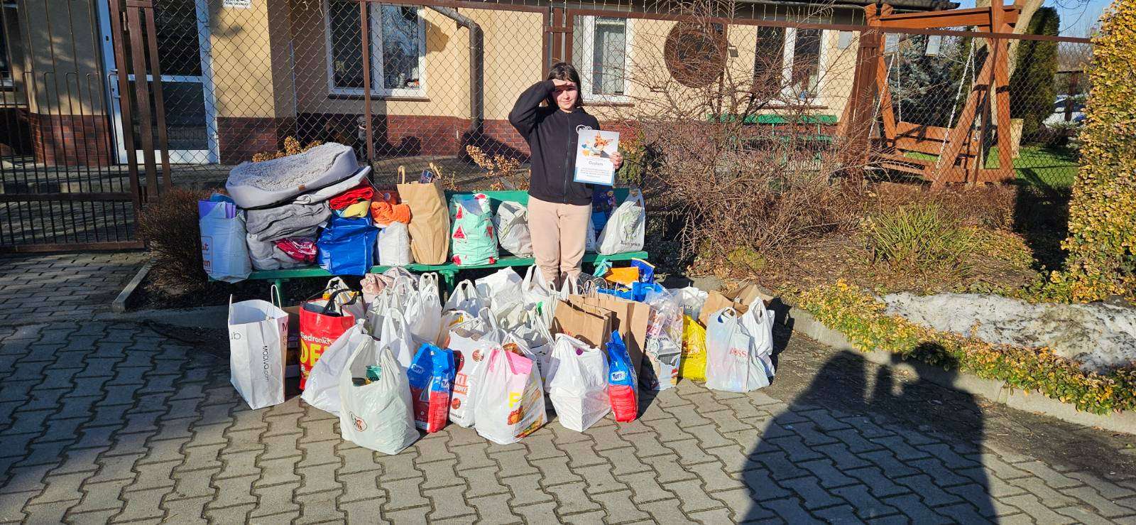 Uczniowie i Rodzice Szkoły Podstawowej  nr 28 im. Łukasza Cieplińskiego z oddziałami dwujęzycznymi w Rzeszowie